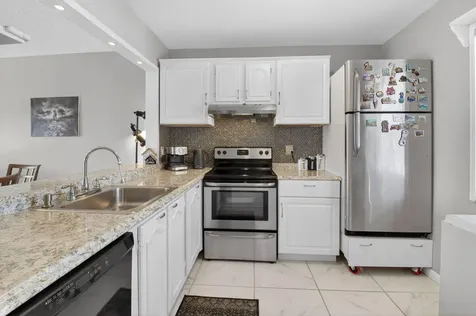 33 Abbey Lane Delray Beach FL 33446