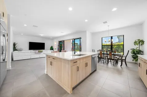 8260 Royal County Down Road Boca Raton FL 33434