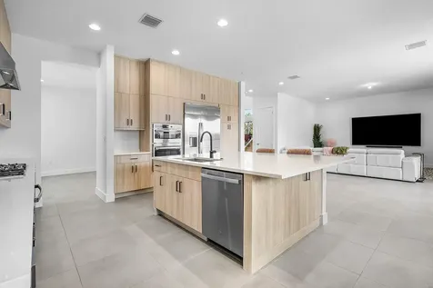 8260 Royal County Down Road Boca Raton FL 33434
