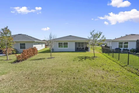 524 Se Mulberry Way Port Saint Lucie FL 34984