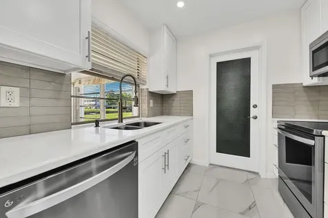 131 NW 14th Street Boynton Beach FL 33426