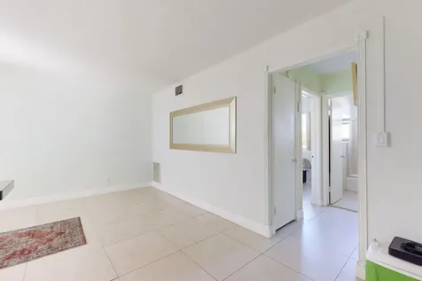 302 Lake Osborne Drive Lake Worth Beach FL 33461