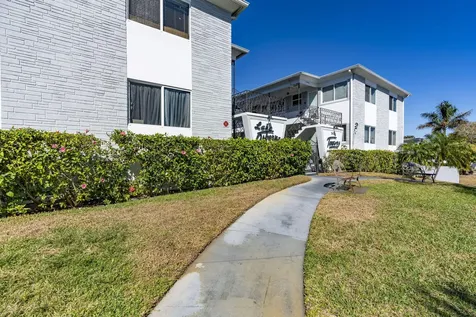 302 Lake Osborne Drive Lake Worth Beach FL 33461