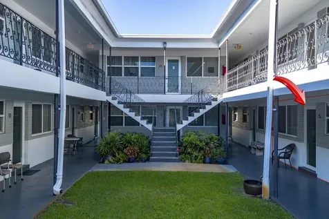 302 Lake Osborne Drive Lake Worth Beach FL 33461
