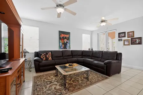 16613 Nw 77th Path Miami Lakes FL 33016