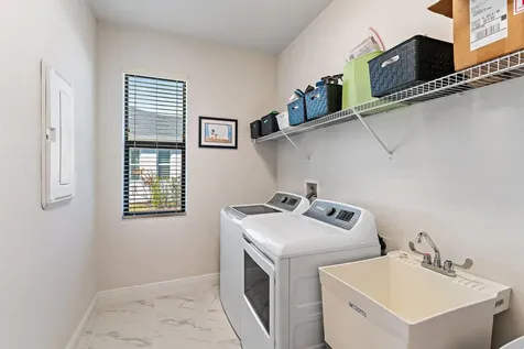 6291 Arcadia Square Vero Beach FL 32966