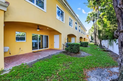 5856 Erik Way Greenacres FL 33463