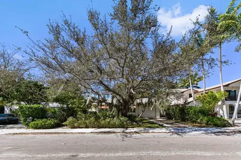 411 N Lakeside Drive Lake Worth Beach FL 33460