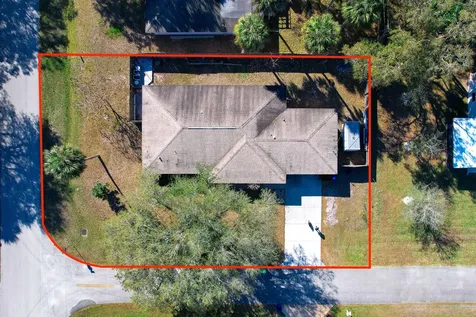 686 Joy Street Sebastian FL 32958
