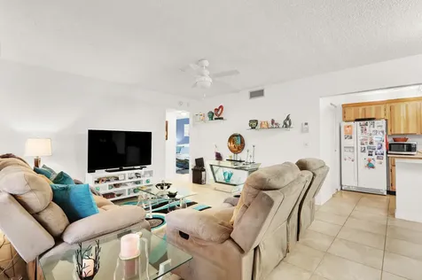 309 Knotty Pine Circle Greenacres FL 33463