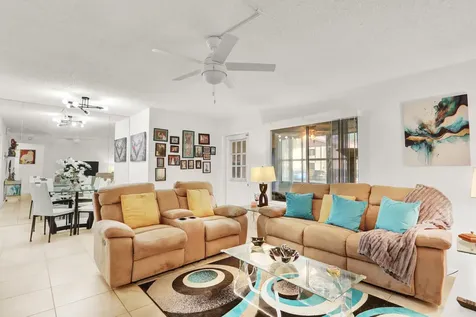309 Knotty Pine Circle Greenacres FL 33463