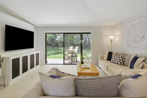825 Club Drive Palm Beach Gardens FL 33418