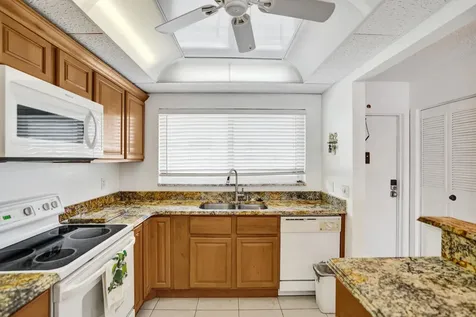 2012 S Federal Highway Boynton Beach FL 33435