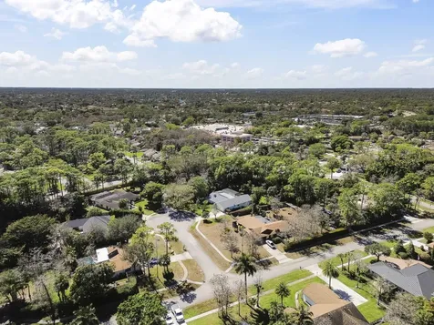 145 Sandy Pine Court Wellington FL 33414
