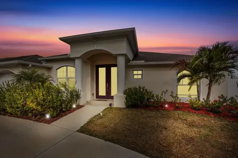 101 Sw Nativity Terrace Port Saint Lucie FL 34984