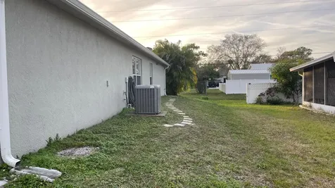 426 Easy Street Sebastian FL 32958