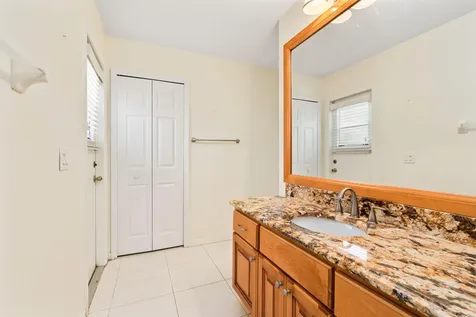 101 Sw Pisces Terrace Port Saint Lucie FL 34984