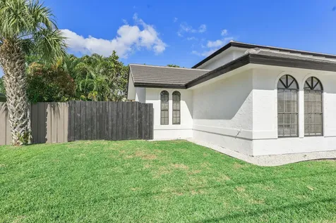 150 Lucina Drive Hypoluxo FL 33462
