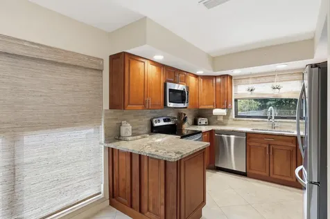 6750 Eastpointe Pines Street Street Palm Beach Gardens FL 33418