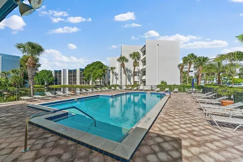1605 S Us Highway 1 Jupiter FL 33477