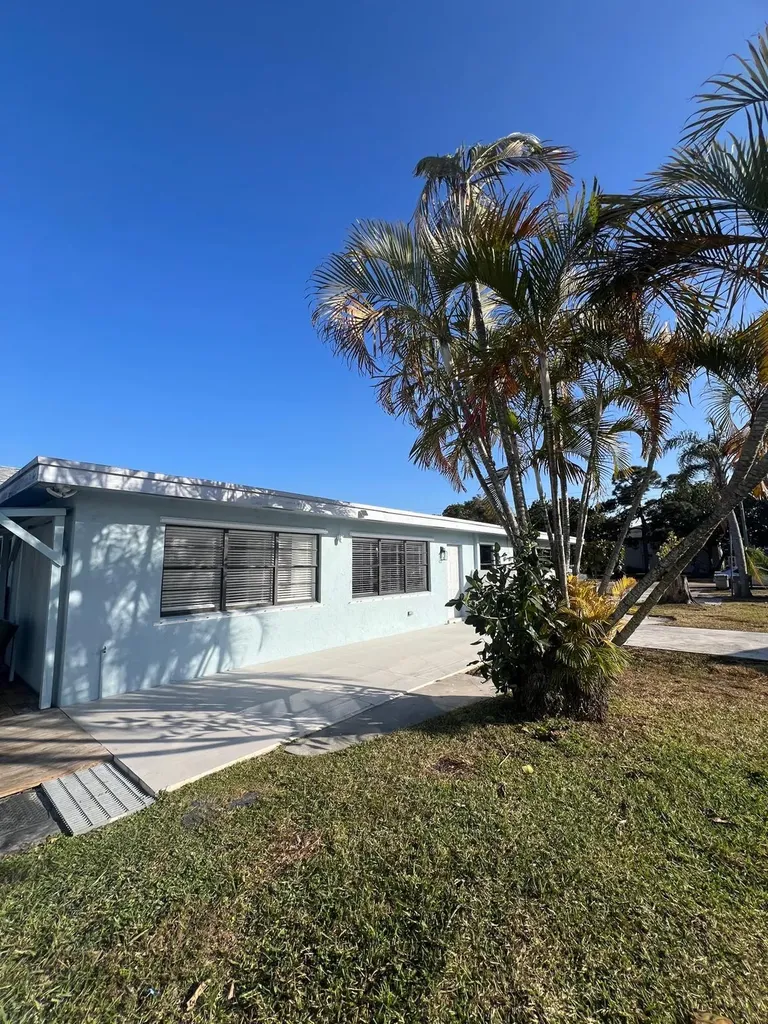 4791 Elmhurst Road West Palm Beach FL 33417