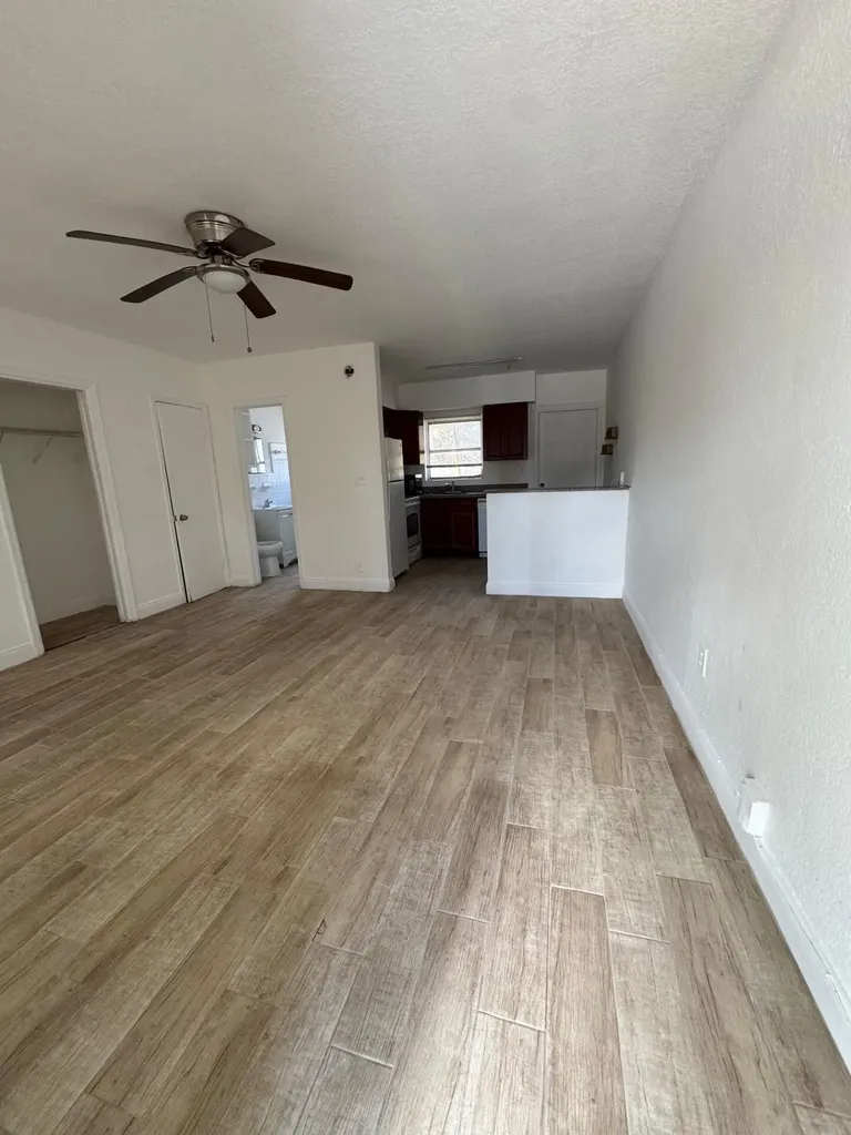 512 9th Avenue Lake Worth FL 33460