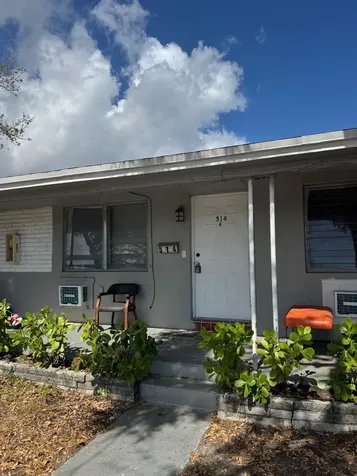 512 9th Avenue Lake Worth FL 33460