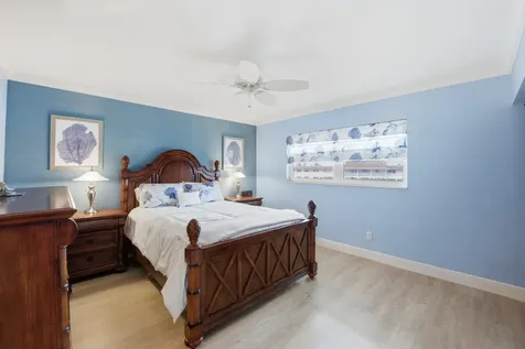111 Shore Court North Palm Beach FL 33408