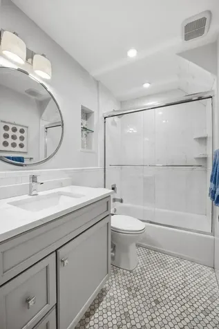111 Shore Court North Palm Beach FL 33408