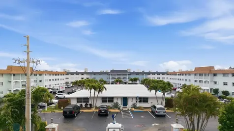 111 Shore Court North Palm Beach FL 33408