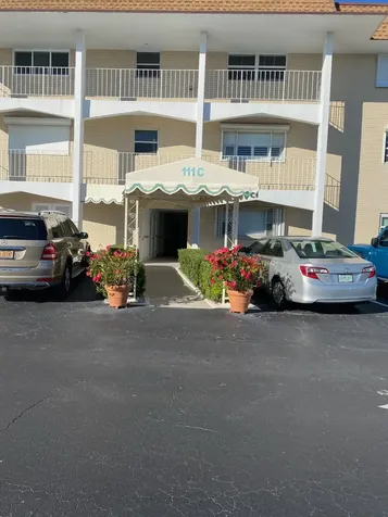 111 Shore Court North Palm Beach FL 33408
