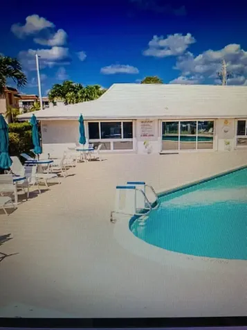 111 Shore Court North Palm Beach FL 33408