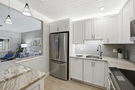 111 Shore Court North Palm Beach FL 33408