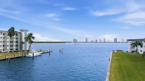 111 Shore Court North Palm Beach FL 33408