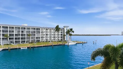 111 Shore Court North Palm Beach FL 33408