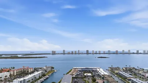 111 Shore Court North Palm Beach FL 33408