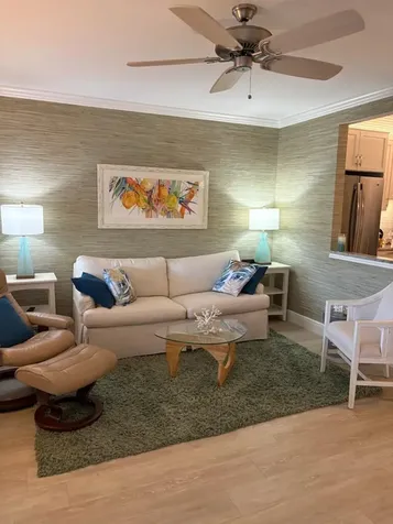 111 Shore Court North Palm Beach FL 33408