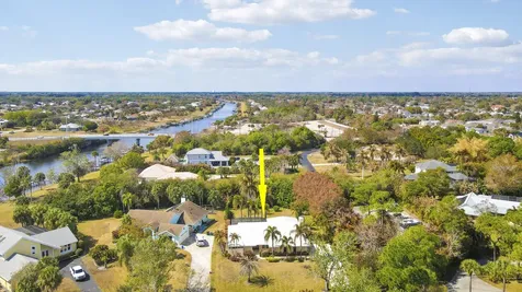 2610 Se Erickson Drive Port Saint Lucie FL 34984