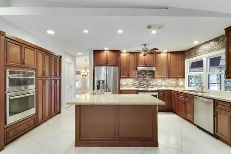 2610 Se Erickson Drive Port Saint Lucie FL 34984
