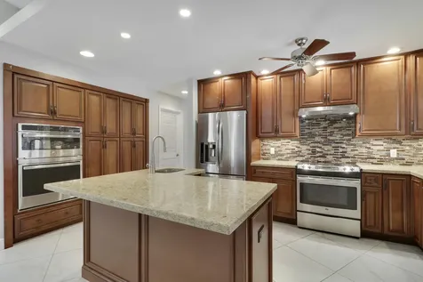 2610 Se Erickson Drive Port Saint Lucie FL 34984