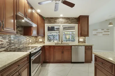 2610 Se Erickson Drive Port Saint Lucie FL 34984