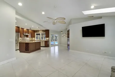 2610 Se Erickson Drive Port Saint Lucie FL 34984