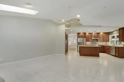 2610 Se Erickson Drive Port Saint Lucie FL 34984
