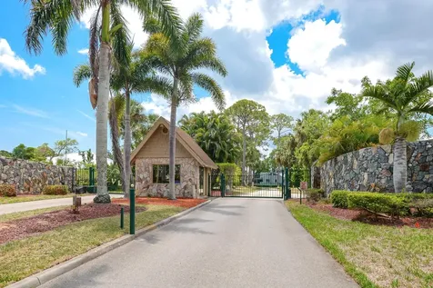 2610 Se Erickson Drive Port Saint Lucie FL 34984