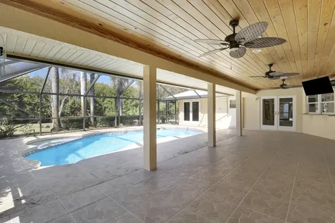 2610 Se Erickson Drive Port Saint Lucie FL 34984