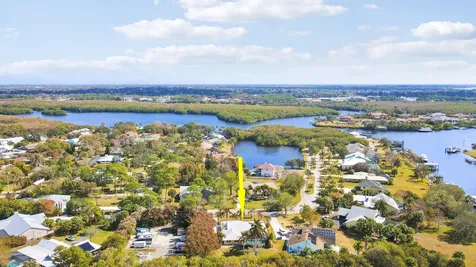 2610 Se Erickson Drive Port Saint Lucie FL 34984