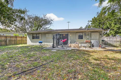303 Sw 2nd Avenue Delray Beach FL 33444