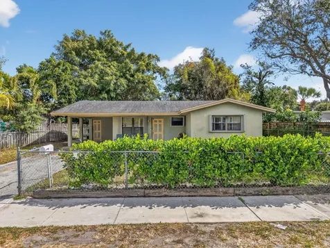 303 Sw 2nd Avenue Delray Beach FL 33444