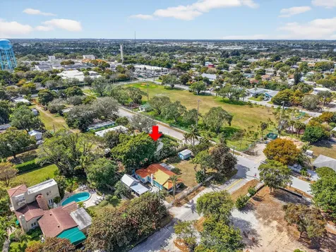 303 Sw 2nd Avenue Delray Beach FL 33444