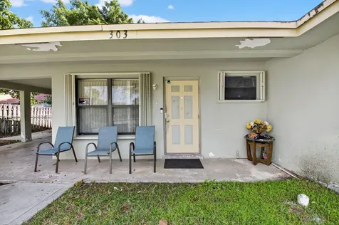303 Sw 2nd Avenue Delray Beach FL 33444